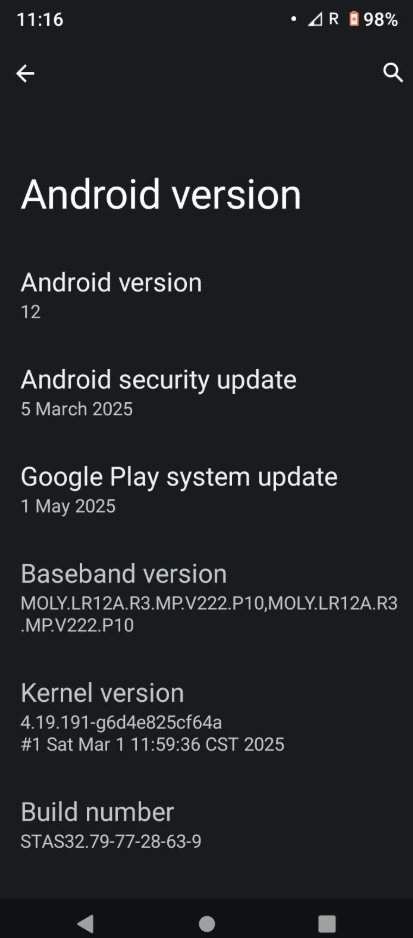 Modelo, versão do Android e patch de segurança em um celular Motorola