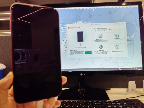 iPhone with a black screen in DFU Mode