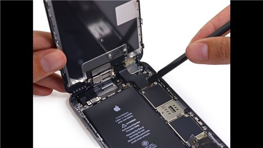 Dismantle the iPhone