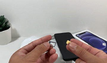 Removing the SIM card