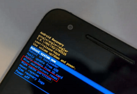 Wipe data/Factory reset para desbloquear un celular sin saber el patrón
