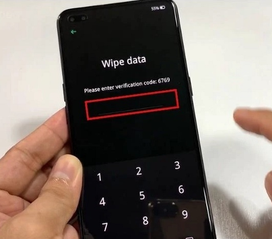 Confirmación de Wipe data en Recovery Mode de un celular OPPO