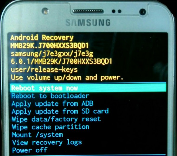 Samsung con el sistema dañado entrando en Recovery Mode para recuperar datos