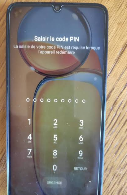 Écran de verrouillage Android demandant un code PIN ou un mot de passe