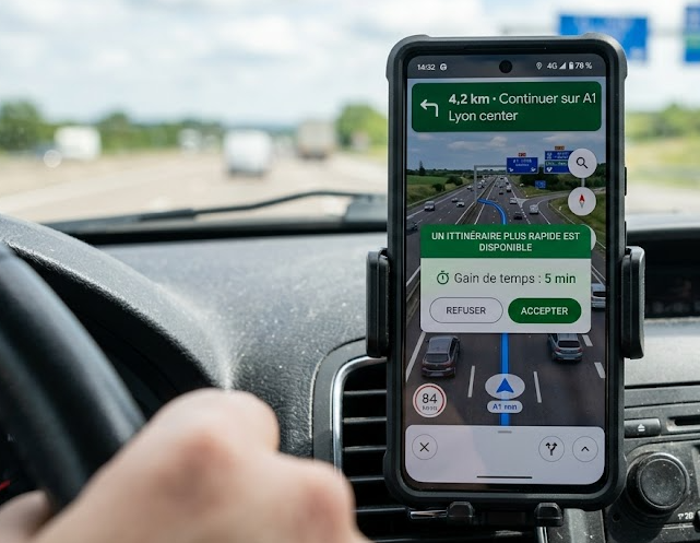 Recalcul d’itinéraire sur Google Maps en conduite