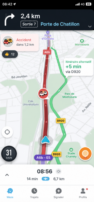 itinéraire alternatif en vert suite à un accident signalé en rouge