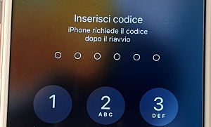 iPhone richiede il passcode dopo il riavvio