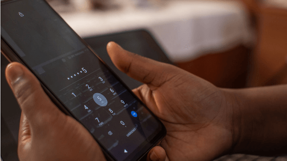 Sbloccare il telefono tramite l'account Google